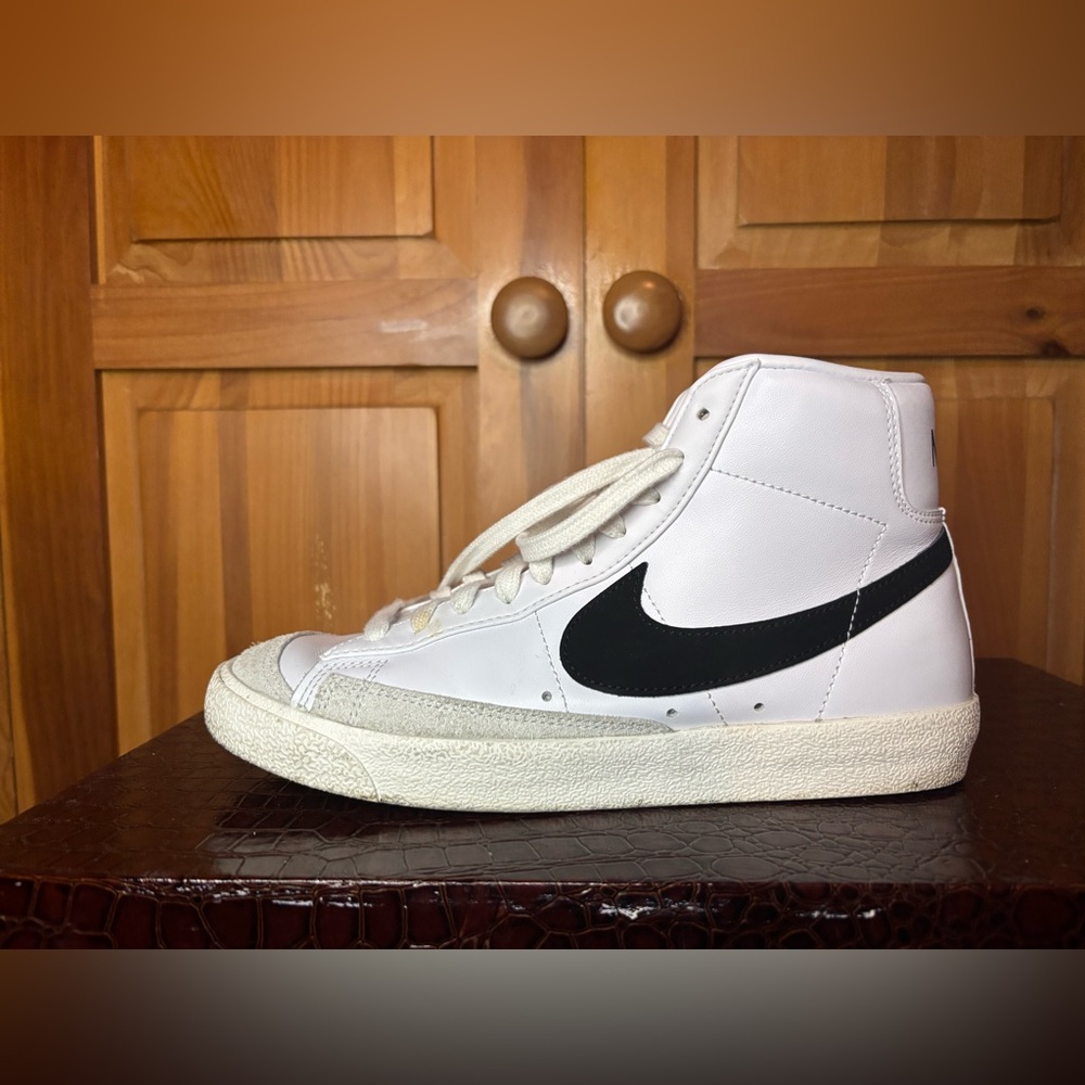 Nike Blazer '77 High-Top Sneaker- Women’s - Picture 3 of 9